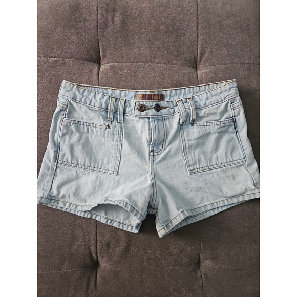 l.e.i. Pants - Vintage L.E.I. Low Rise Denim Shorts - Light Wash Y2K - Size 11